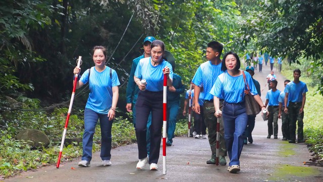 Đi bộ đồng hành vì "Côn Đảo xanh" - Ảnh 9.