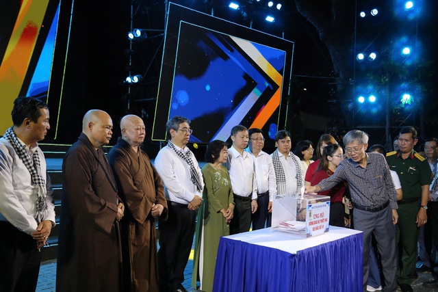 Ấn tượng "Hội sách Côn Đảo" - Ảnh 1.