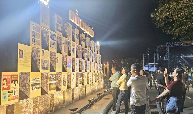 Khai mạc Hội sách Côn Đảo: Tôn vinh Văn hóa và lịch sử Việt Nam - Ảnh 3. Khai mạc Hội sách Côn Đảo: Tôn vinh Văn hóa và lịch sử Việt Nam - Ảnh 3.