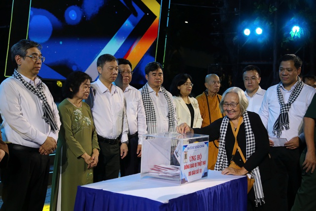 Khai mạc Hội sách Côn Đảo: Tôn vinh Văn hóa và lịch sử Việt Nam - Ảnh 1. Khai mạc Hội sách Côn Đảo: Tôn vinh Văn hóa và lịch sử Việt Nam - Ảnh 1.