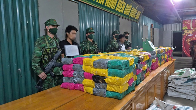 Bắt giữ nửa tấn ma túy ở Quảng Trị: Chiến công của lực lượng Biên phòng - Ảnh 1. Bắt giữ nửa tấn ma túy ở Quảng Trị: Chiến công của lực lượng Biên phòng - Ảnh 1.