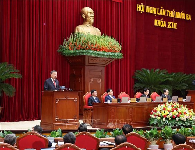 Những hình ảnh khai mạc Hội nghị Trung ương 13 - Ảnh 1.