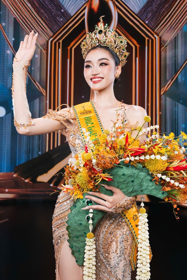 Khó hiểu về sự hiểu biết thất thường của hoa hậu Yến Nhi   - Ảnh 1.