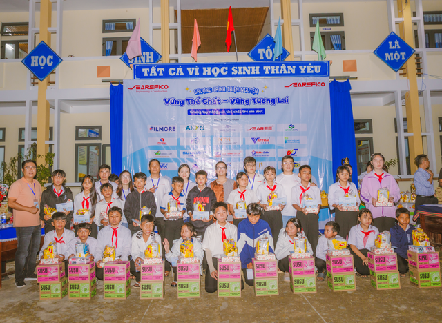 Món quà ý nghĩa từ quỹ "Vững thể chất, Vững tương lai"  - Ảnh 1.