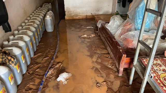 Quốc lộ 14 ngập bùn đất mùa mưa: Hệ lụy và giải pháp khắc phục - Ảnh 5. Quốc lộ 14 ngập bùn đất mùa mưa: Hệ lụy và giải pháp khắc phục - Ảnh 5.