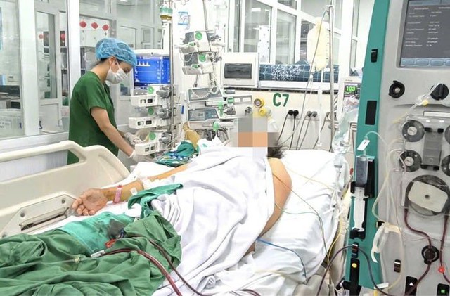Sốt xuất huyết tăng trong mùa mưa bão, nhiều ca tử vong - Ảnh 1.