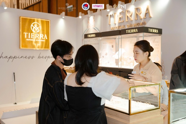 Nhẫn cưới độc bản: Tierra Diamond kể chuyện tình yêu bằng ngôn ngữ thiết kế - Ảnh 3.