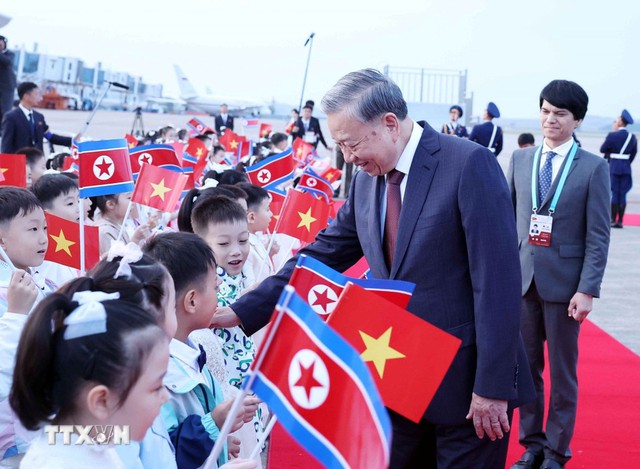 Những hình ảnh đầu tiên của Tổng Bí thư Tô Lâm tại Triều Tiên - Ảnh 10.