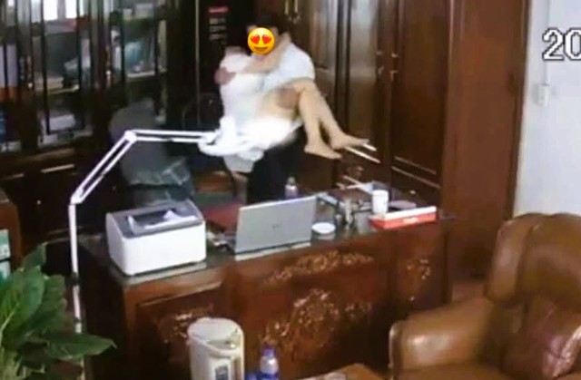 Lãnh đạo Trường THPT - nơi người đàn ông có clip "thân mật" với nhiều phụ nữ - nói gì?