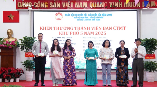 Bí thư Trần Lưu Quang dự Ngày hội Đại đoàn kết ở Bình Thạnh - Ảnh 9.