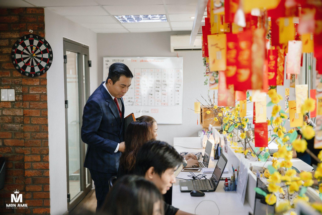 Hóa phong cách theo gu riêng tại: Tuxedo Bespoke Tailoring - Home Service - Ảnh 1.