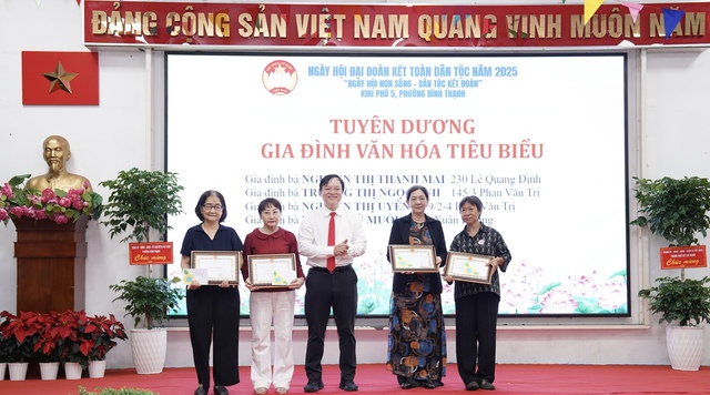 Bí thư Trần Lưu Quang dự Ngày hội Đại đoàn kết ở Bình Thạnh - Ảnh 10.