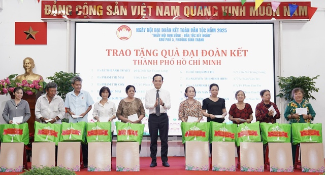 Bí thư Trần Lưu Quang dự Ngày hội Đại đoàn kết ở Bình Thạnh - Ảnh 5.