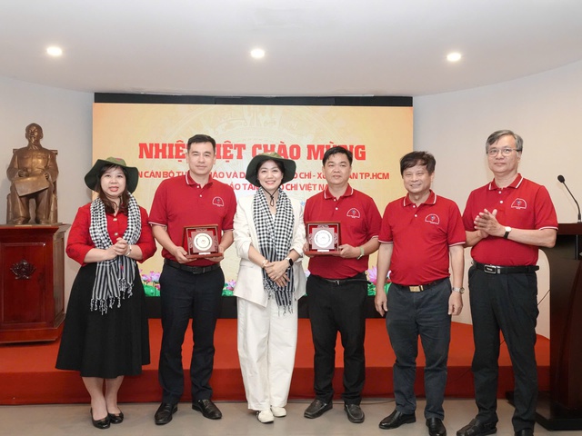Đoàn cán bộ tuyên giáo TP HCM thăm Bảo tàng Báo chí Việt Nam ghi dấu lịch sử - Ảnh 5. Đoàn cán bộ tuyên giáo TP HCM thăm Bảo tàng Báo chí Việt Nam ghi dấu lịch sử - Ảnh 5.