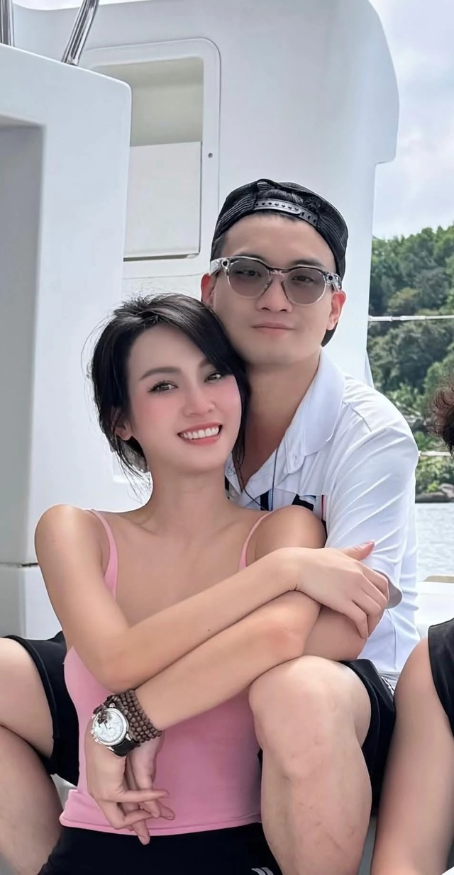 Á hậu chồng cũ Diệp Lâm Anh công khai nói yêu là ai?