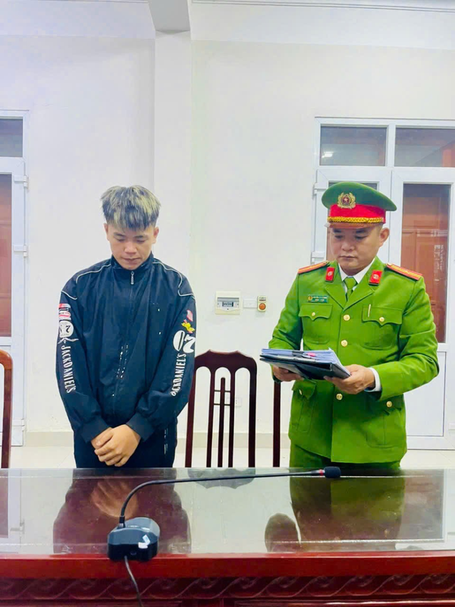 Nam thanh niên 18 tuổi bị khởi tố vì tội đánh bạc trực tuyến tại Hưng Yên - Ảnh 1. Nam thanh niên 18 tuổi bị khởi tố vì tội đánh bạc trực tuyến tại Hưng Yên - Ảnh 1.