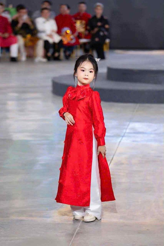 Phi Thanh Vân khoe "Thiên thần nhí " Kim sơn ca  - Ảnh 7.