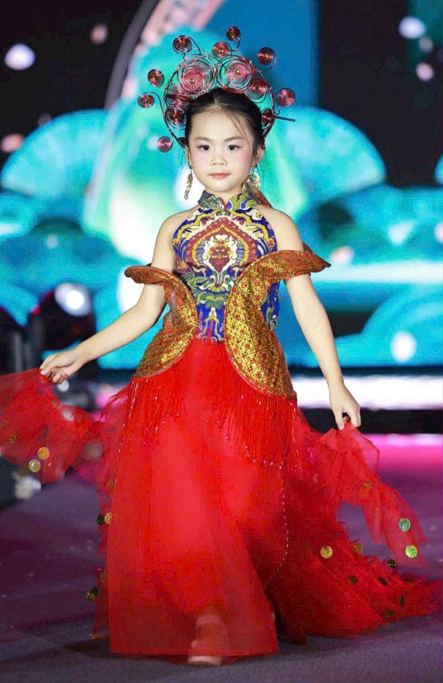 Phi Thanh Vân khoe "Thiên thần nhí " Kim sơn ca  - Ảnh 9.