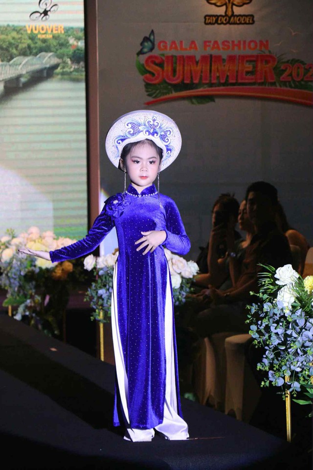 Phi Thanh Vân khoe "Thiên thần nhí " Kim sơn ca  - Ảnh 4.