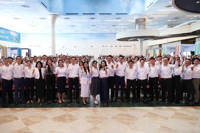 Tập đoàn Novaland tuyển 400 nhân sự cho nhiều vị trí khách nhau - Ảnh 3.