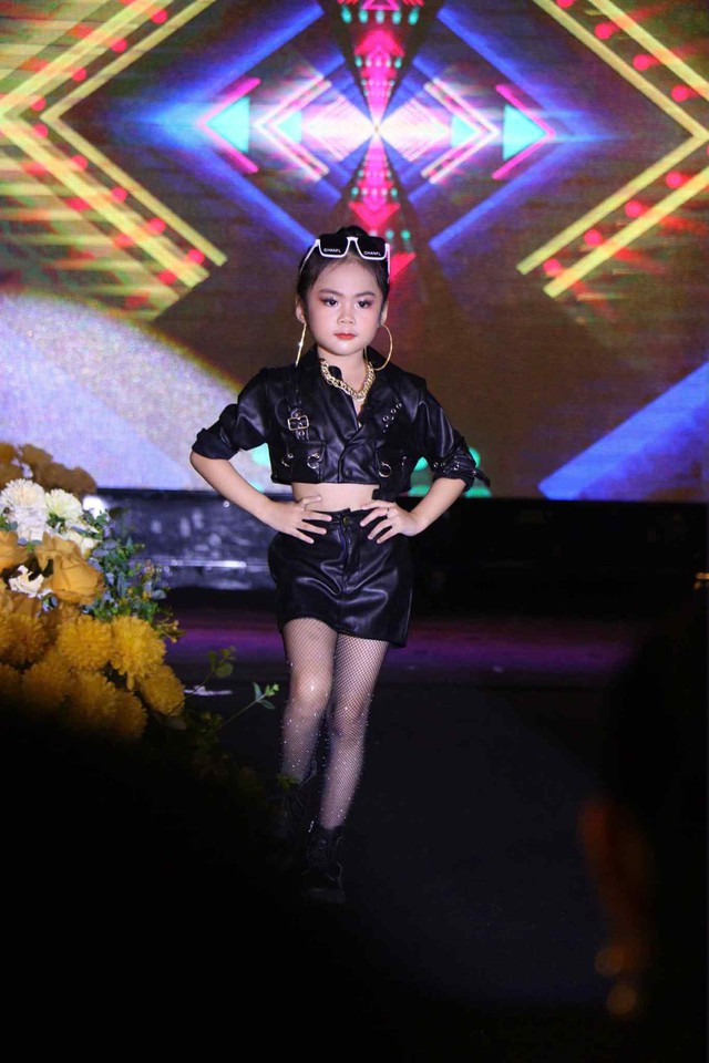 Phi Thanh Vân khoe "Thiên thần nhí " Kim sơn ca  - Ảnh 5.