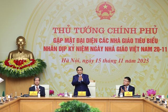 Thủ tướng Chính phủ gặp mặt đại diện các nhà giáo tiêu biểu - Ảnh 2.