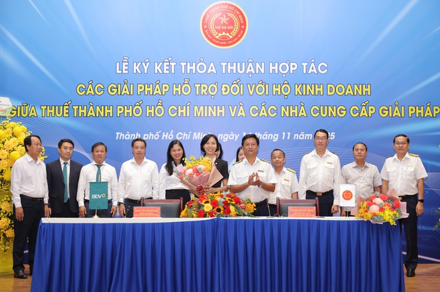 BIDV đồng hành cùng chiến dịch “60 ngày cao điểm hỗ trợ hộ kinh doanh chuyển đổi sang kê khai thuế” - Ảnh 1.
