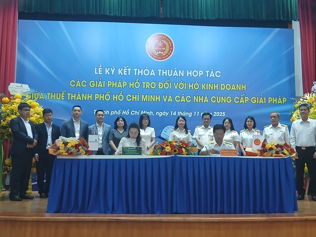Vietcombank đồng hành với ngành thuế, hỗ trợ trợ kinh doanh bỏ thuế khoán - Ảnh 1.