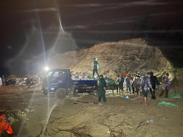 - Ảnh 13. - Ảnh 13.