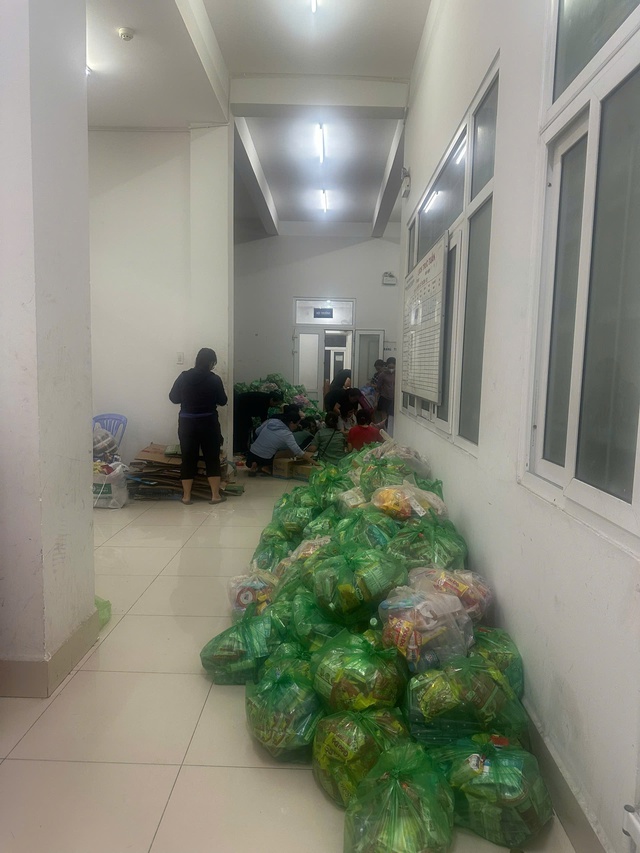 Bí thư Tỉnh ủy Khánh Hòa: Tập trung cứu dân, chống đói, rét - 1