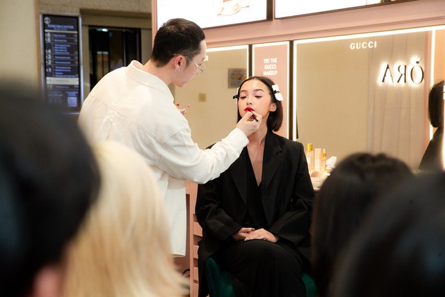 Vincom Black Friday 2025: Đại tiệc giảm giá khuấy động thị trường bán lẻ cả nước - Ảnh 2. Vincom Black Friday 2025: Đại tiệc giảm giá khuấy động thị trường bán lẻ cả nước - Ảnh 2.