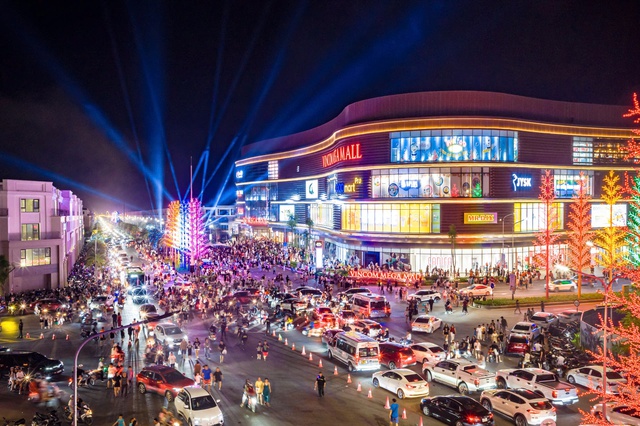 Vincom Black Friday 2025: Đại tiệc giảm giá khuấy động thị trường bán lẻ cả nước - Ảnh 6. Vincom Black Friday 2025: Đại tiệc giảm giá khuấy động thị trường bán lẻ cả nước - Ảnh 6.