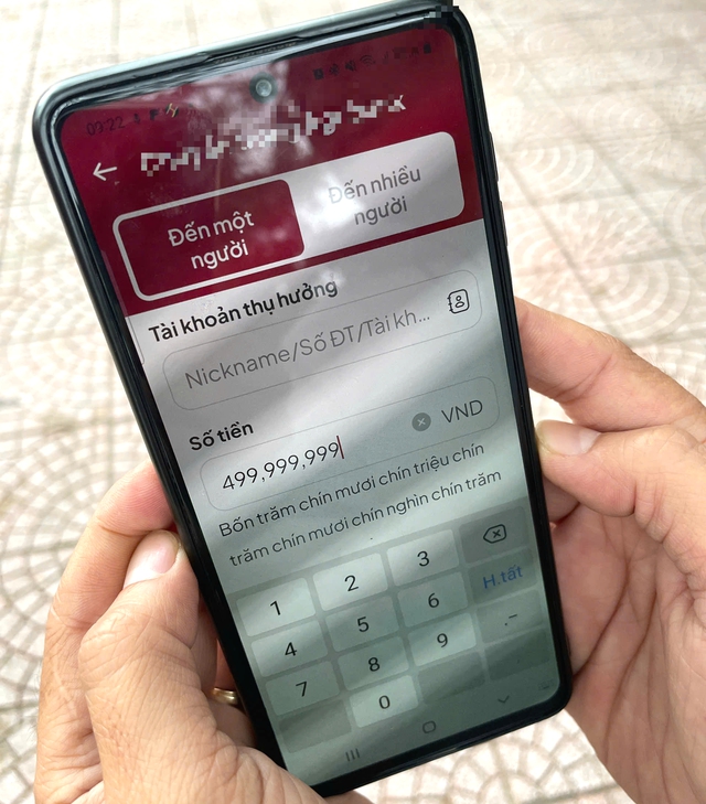 Vụ chuyển nhầm gần 500 triệu: Người nhận không hợp tác , ai sẽ giúp đỡ? - Ảnh 1. Vụ chuyển nhầm gần 500 triệu: Người nhận không hợp tác , ai sẽ giúp đỡ? - Ảnh 1.