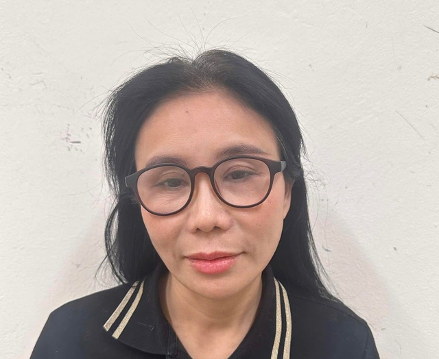Mailisa Bị bắt vì buôn lậu mỹ phẩm từ Trung Quốc , thu lời hàng ngàn tỉ đồng - Ảnh 1. Mailisa Bị bắt vì buôn lậu mỹ phẩm từ Trung Quốc , thu lời hàng ngàn tỉ đồng - Ảnh 1.