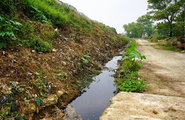 Đóng cửa bãi rác quá tải, gây mùi hôi thối ở bãi biển nổi tiếng Thanh Hóa - Ảnh 8.