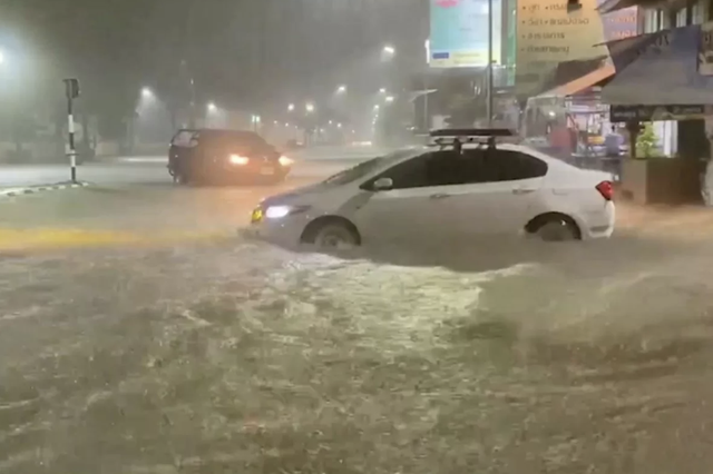 Thái Lan, Malaysia chật vật vì lũ lụt - Ảnh 8.