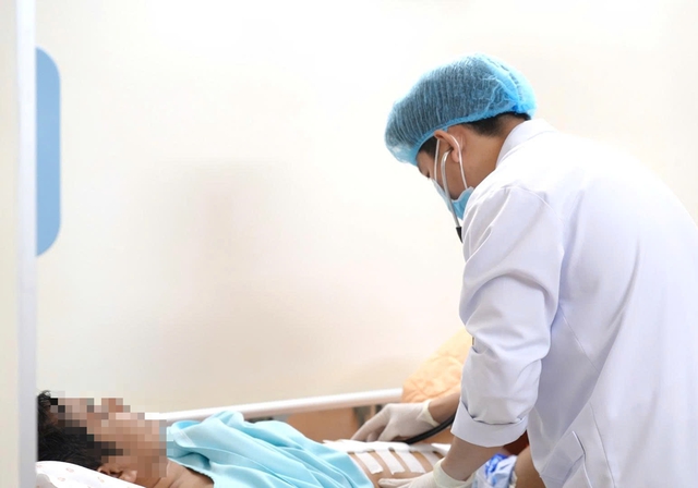 Cứu sống bệnh nhân bị vỡ nát phần gan do tai nạn giao thông - Ảnh 1.