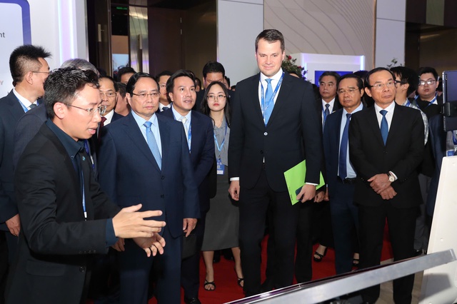 Thủ tướng Phạm Minh Chính tham dự Diễn đàn Kinh tế mùa thu 2025 tại TP HCM - Ảnh 8.