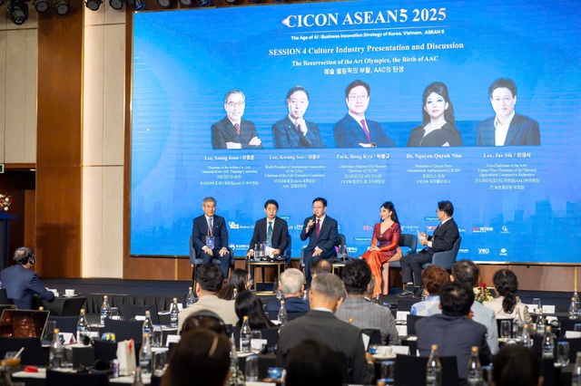 Quỳnh Paris đại diện Cộng đồng CICON kết nối doanh nghiệp. - Ảnh 2.