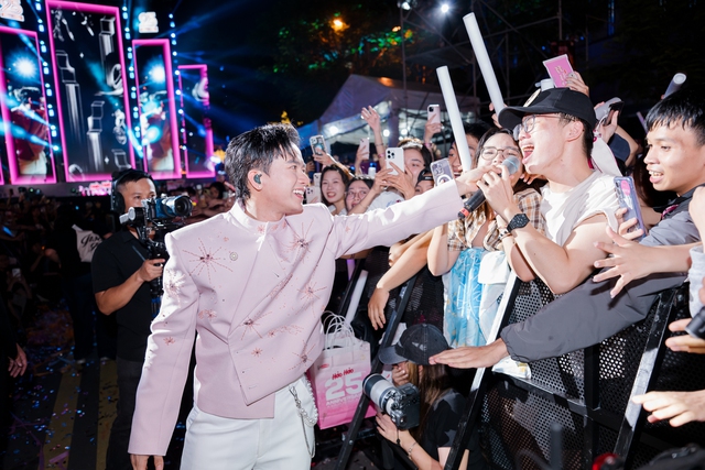 Hảo Hảo Concert - The Journey of 25: Đại tiệc âm nhạc bùng nổ chào mừng 25 năm - Ảnh 8.