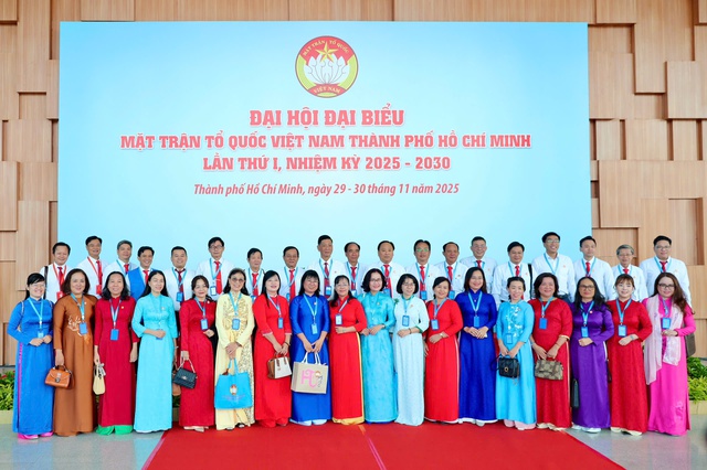 Khai mạc Đại hội MTTQ Việt Nam TPHCM lần thứ I: Đoàn kết xây dựng TPHCM phát triển bền vững - Ảnh 1. Khai mạc Đại hội MTTQ Việt Nam TPHCM lần thứ I: Đoàn kết xây dựng TPHCM phát triển bền vững - Ảnh 1.