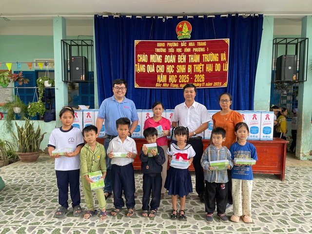 Chương trình "Triệu tập vở cho học sinh vùng thiên tai" đến Khánh Hòa - Ảnh 10.