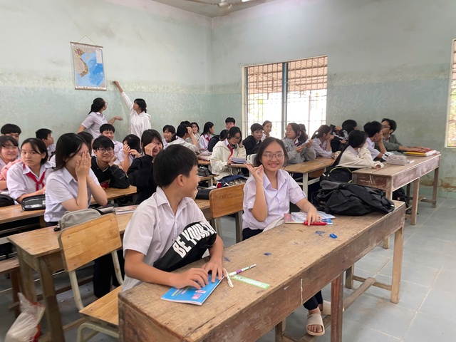 Chương trình "Triệu tập vở cho học sinh vùng thiên tai" đến Khánh Hòa - Ảnh 5.