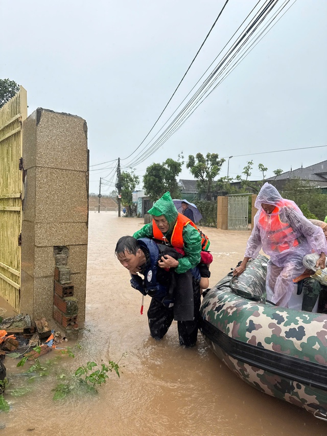 Hà Tĩnh: Hơn 18.400 học sinh vẫn chưa thể đi học trở lại do mưa lũ - Ảnh 5.
