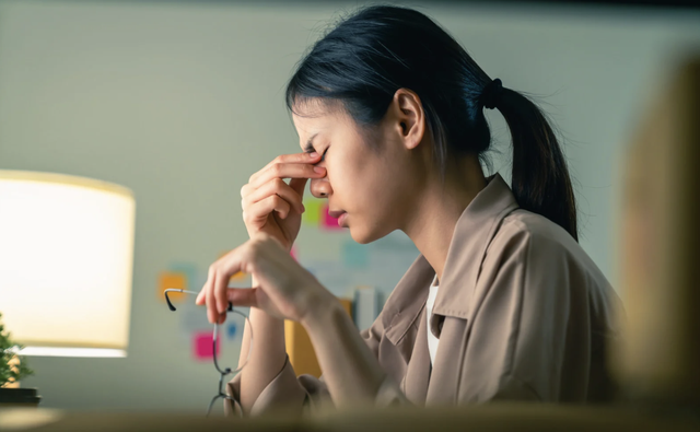 Ca mổ thần kỳ giúp người phụ nữ thoát cơn đau đầu sau 20 năm - Ảnh 1.