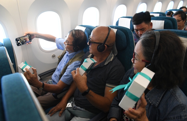 Hành khách hào hứng lần đầu trải nghiệm mùi hương thương hiệu hãng bay Việt Nam - Ảnh 5. Hành khách hào hứng lần đầu trải nghiệm mùi hương thương hiệu hãng bay Việt Nam - Ảnh 5.