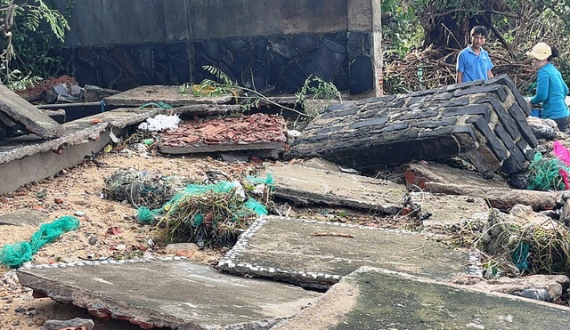 Hình ảnh Quảng Ngãi "tan nát" do bão số 13 Kalmaegi kết hợp triều cường kỷ lục - Ảnh 9.