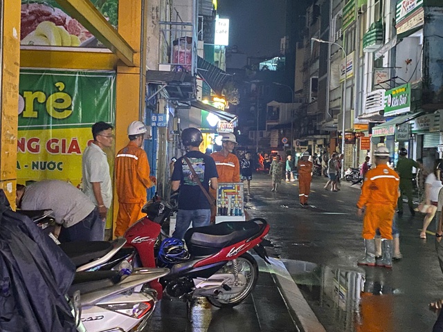 Điện giật gây chết người ở trung tâm TP HCM - Ảnh 3.