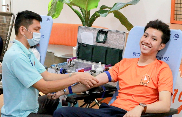 Khi trách nhiệm cộng đồng trở thành chiến lược dài hạn của FWD - Ảnh 1.