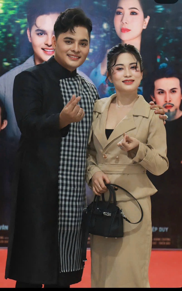 Ngọc Hân: Từ kinh doanh hoa lục bình đến giấc mơ nghệ thuật  - Ảnh 2.